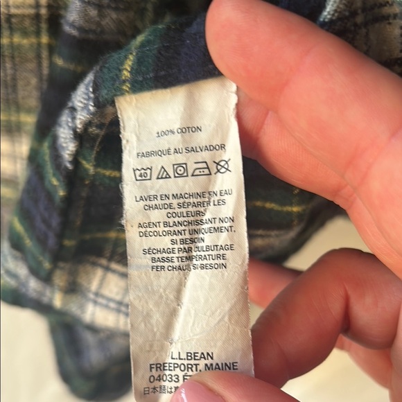 L.L. Bean Dark Plaid Button Down Shirt Scotch Plaid Medium Tall - Picture 3 of 7